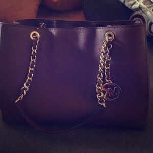 Micheal Kors Purse maroon